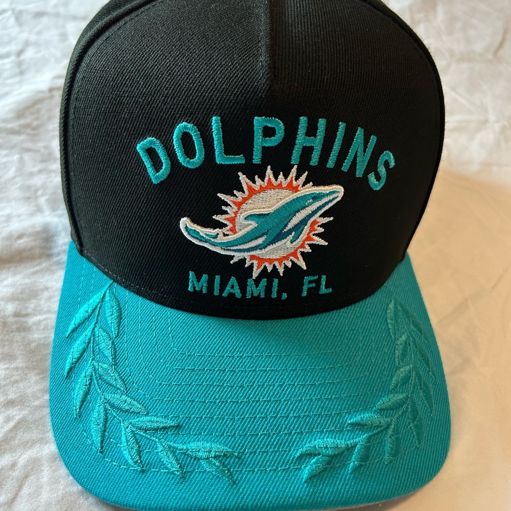 Miami Dolphins New Era embroidered hat